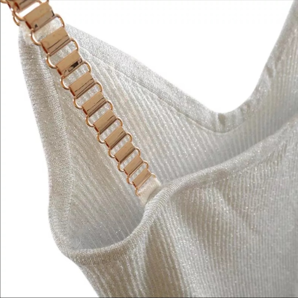 Chain Link Metallic Tank Top - Picture 2 of 6